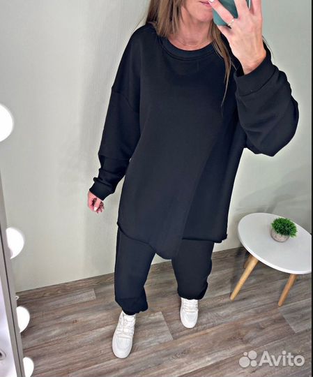 Спортивный костюм женский