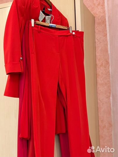 Брючный костюм, брюки, жилеты, юбка