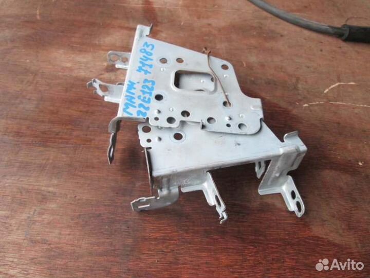 Крепление автомагнитолы Toyota Allex ZZE123 2ZZ-GE