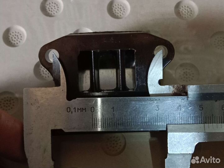 Лепестковый клапан на японский скутер