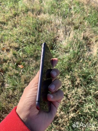 iPhone 8, 64 ГБ
