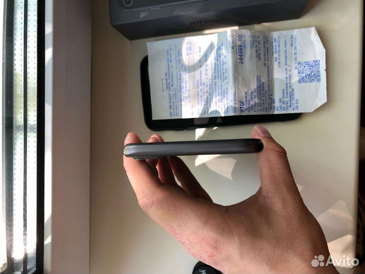 Телефон iPhone 8 plus