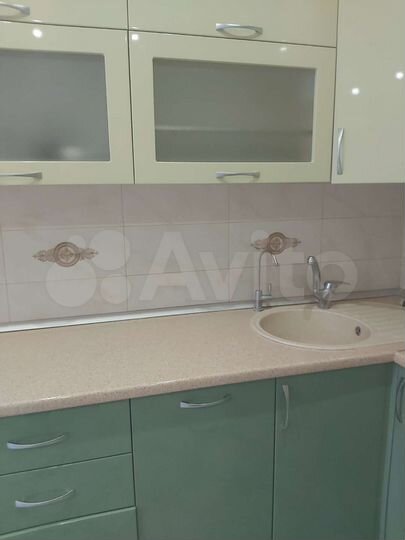 2-к. квартира, 55 м², 1/3 эт.