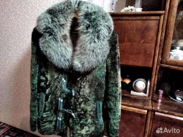 Полушубок из цигейки, воротник песец