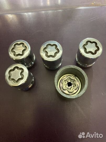 Гайка колёсная, секретная 12x1.5