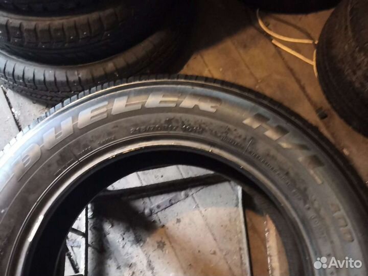 Bridgestone Dueler H/L 400 215/70 R17