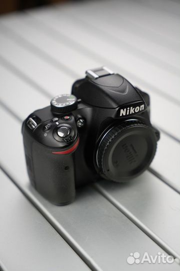 Nikon D3200 Body (клинит затвор)