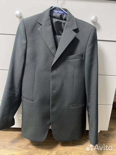 Школьный костюм