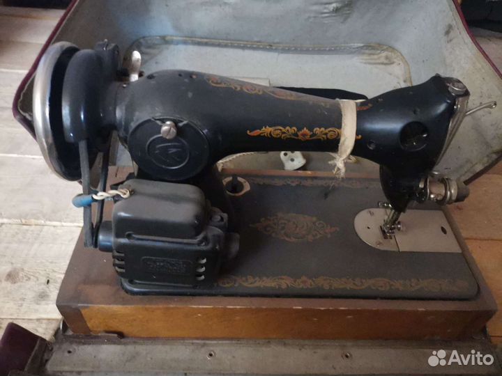 Швейная машина Подольск с электроприводом