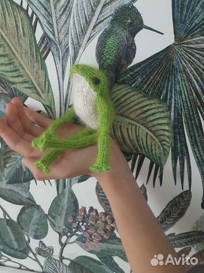 Вязаная лягушка