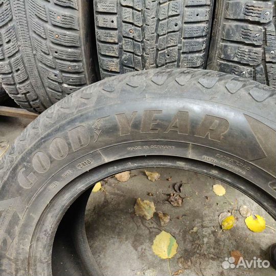 Goodyear UltraGrip Ice Arctic SUV 235/65 R17 108T