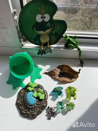 Коллекция лягушек