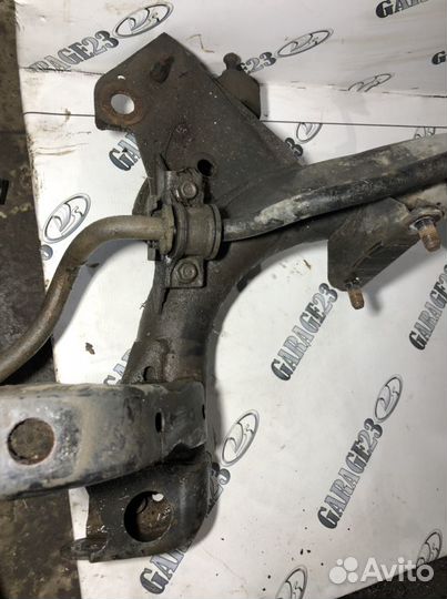 Подрамник Mazda mpv 2.5 GY 2004 г