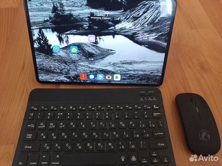 Планшет Huawei mrx-al09 LTE