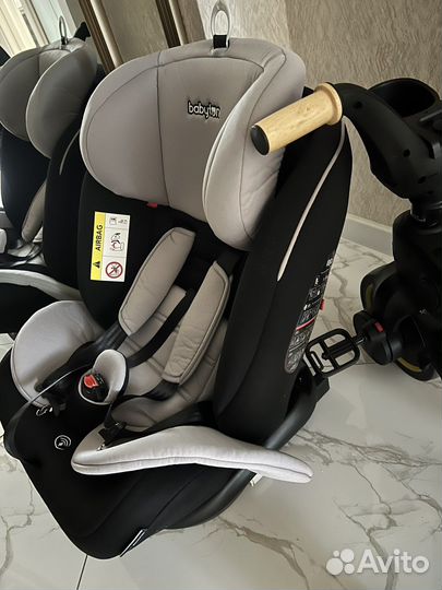 Автомобильное кресло