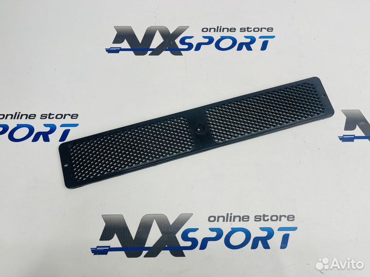 Решетка радиатора нижняя 2110, 2111, 2112 (точка)