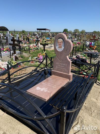 Памятники из гранита/мрамора