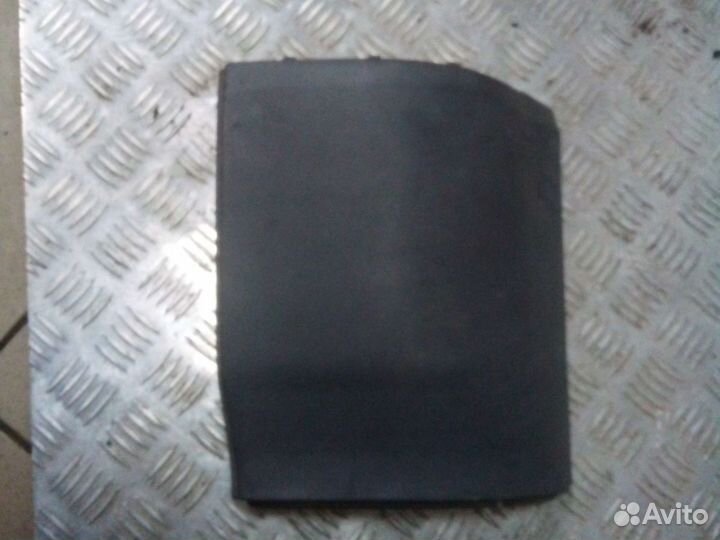 Накладка под фонарь задний левый Volkswagen T5