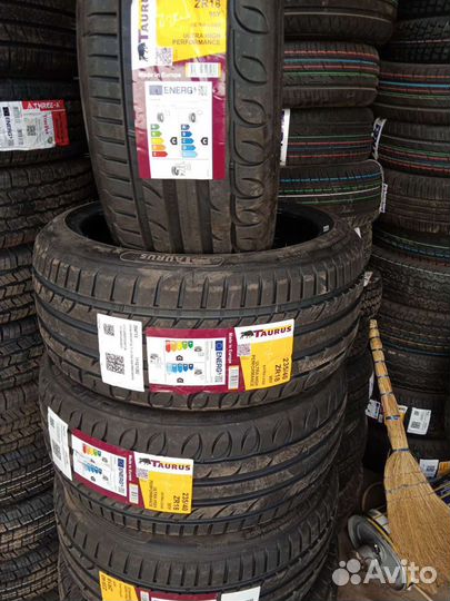 Taurus 401 High Performance 235/40 R18