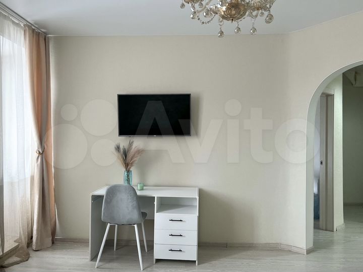 1-к. квартира, 42 м², 4/6 эт.