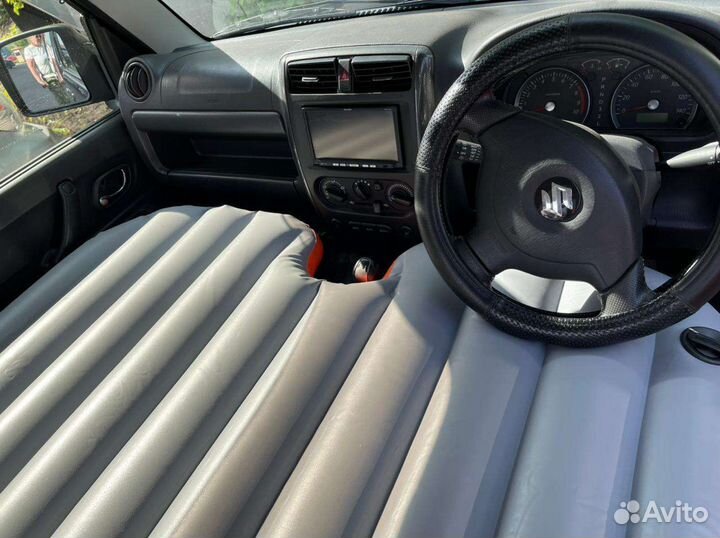 Спальник в Suzuki Jimny. Автомобильный матрас