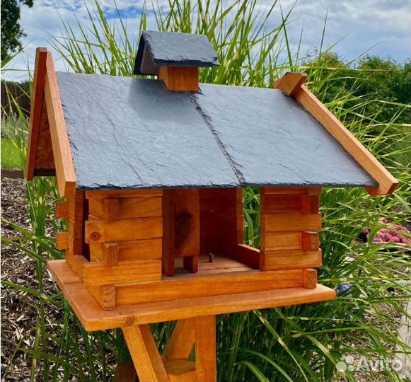 Кормушка для птиц из дерева