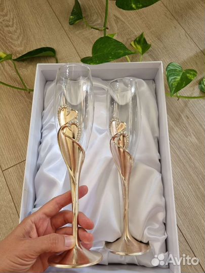 Бокалы для шампанского новые