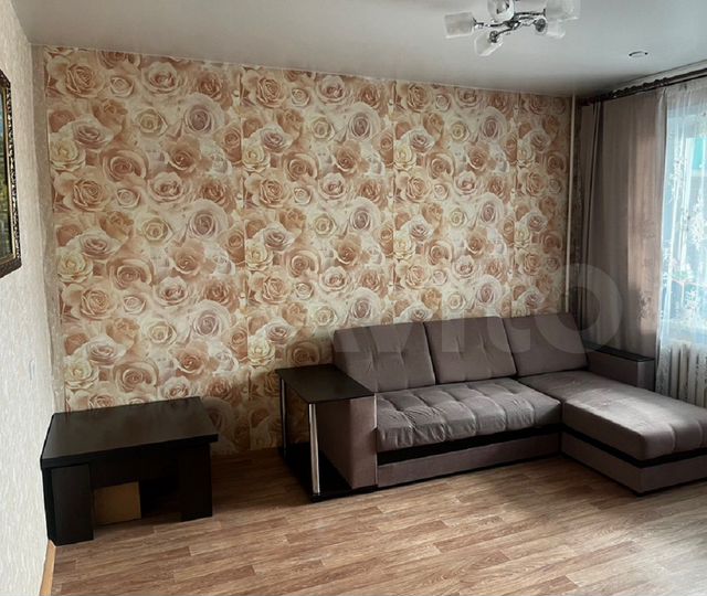 2-к. квартира, 46 м², 4/9 эт.