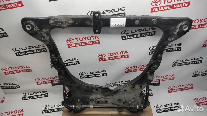 Подрамник двигателя Toyota Camry V70