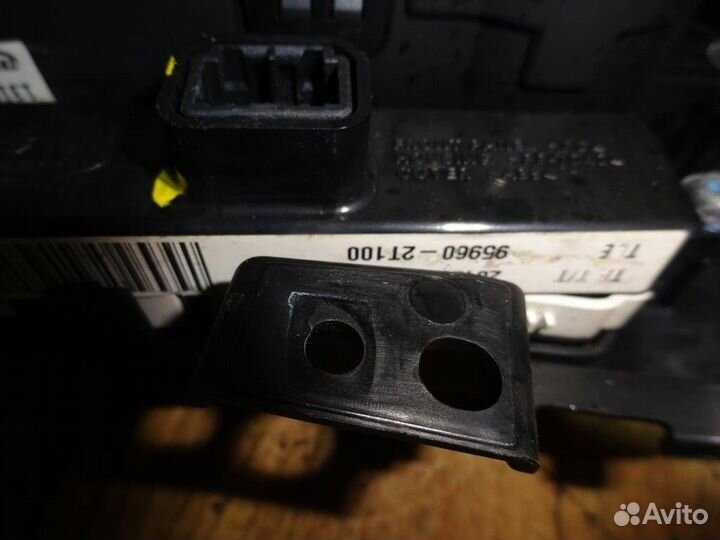 Блок управления климатической установкой Kia Opti