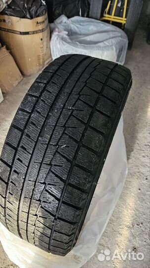 Bridgestone Blizzak Revo GZ 225/50 R17