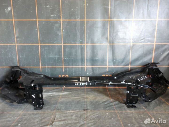 Панель передняя (телевизор) верхняя - Volvo XC60