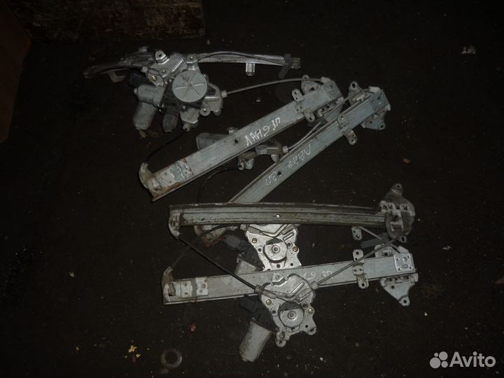 Стеклоподъемник электр. задний правый Лансер 9