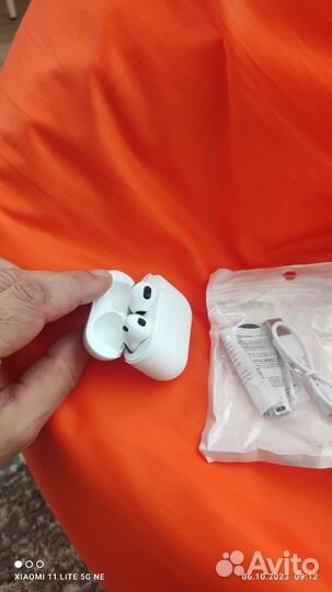 Беспроводные наушники