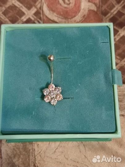 Пирсинг в пупок серебро