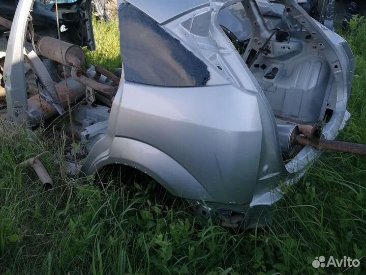 Крылья зад форд фокус 1 хетчбек