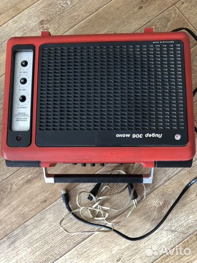 Проигрыватель виниловых поастинок