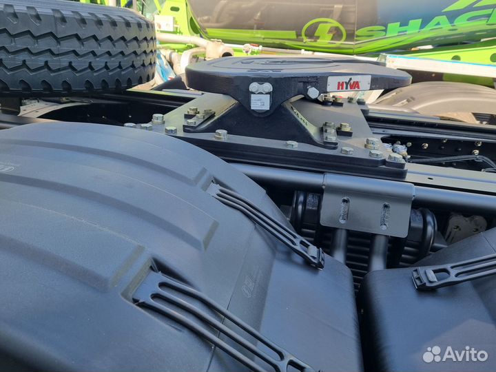 Shacman (Shaanxi) SX42584V324, 2023