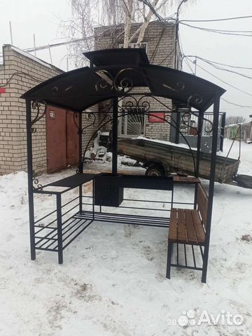 Беседка с мангалом и печью для казана