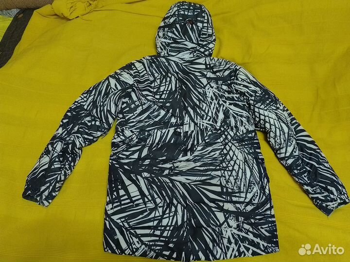 Сноубордическая горнолыжная куртка р-р 48(М)