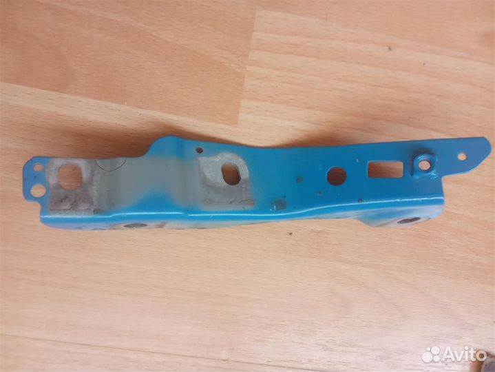 Кронштейн 83A821091