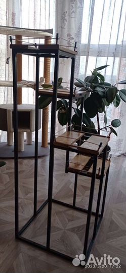 Подставка для цветов в стиле лофт