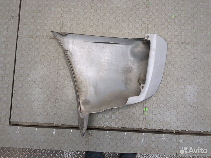 Клык бампера Toyota RAV 4, 2000