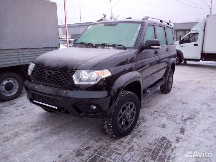 УАЗ Patriot 2.7 МТ, 2024