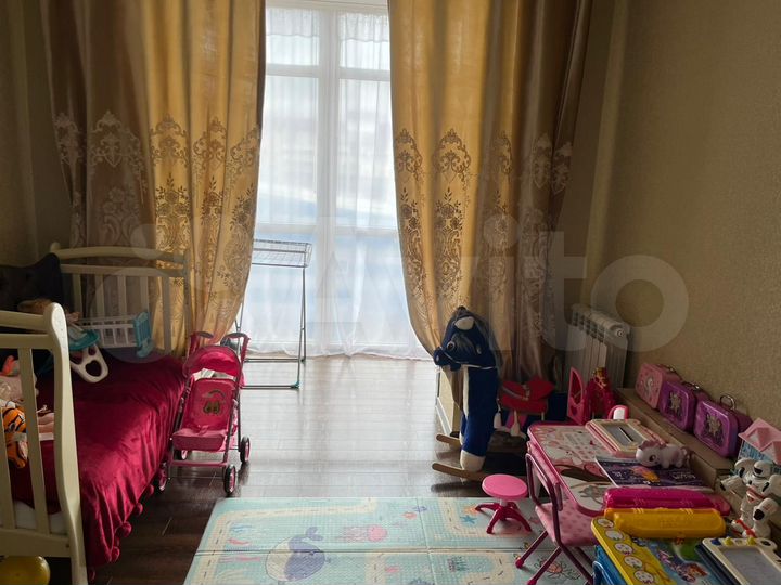 3-к. квартира, 94,5 м², 4/10 эт.