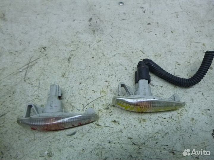 Повторитель на крыло левый mitsubishi ASX 2010