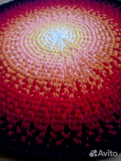 Коврик вязаный