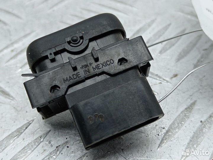 Кнопка обогрева сидений Mercedes-Benz M-Класс W163