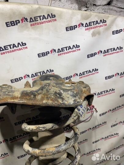 Амортизатор подвески передний правый Volkswagen