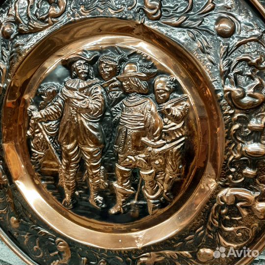 Медное кашпо тарелка